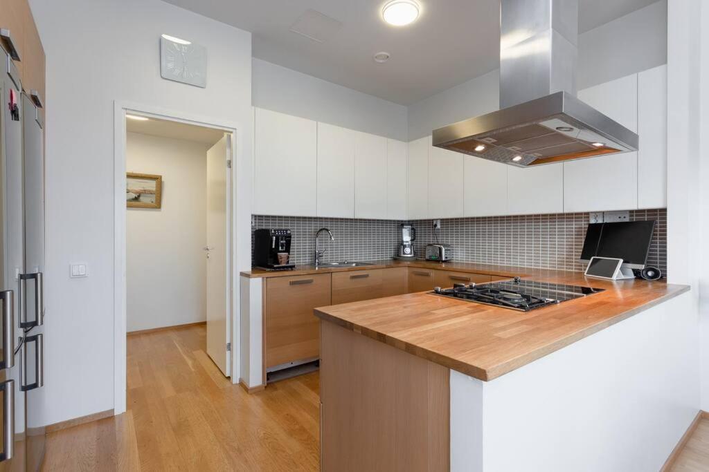 Spacious Home With Four Terrace, Sauna, Sea View Helsínquia Exterior foto