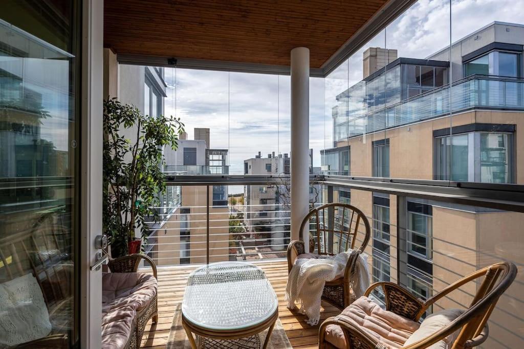Spacious Home With Four Terrace, Sauna, Sea View Helsínquia Exterior foto
